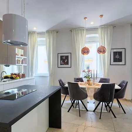 Hedone Luxury Apartment With Free Parking Pula Exterior foto